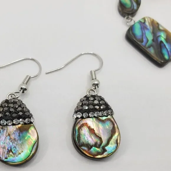 Hand Crafted Natural Shell Jewelry Set - Picture 11 of 15